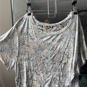 American Eagle Floral Women's Top